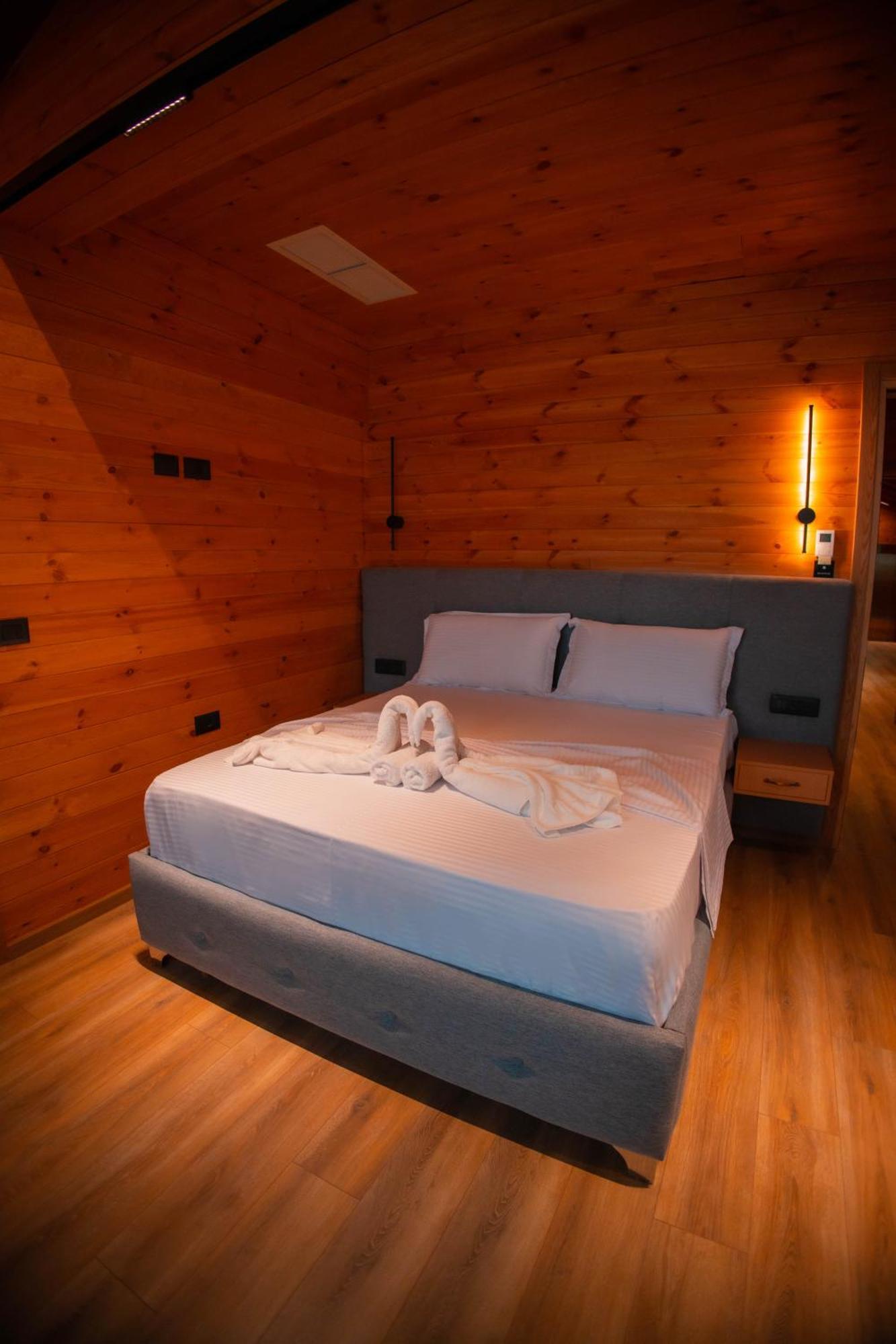 Hotel Shpija E Gjyshit Canaj Екстериор снимка