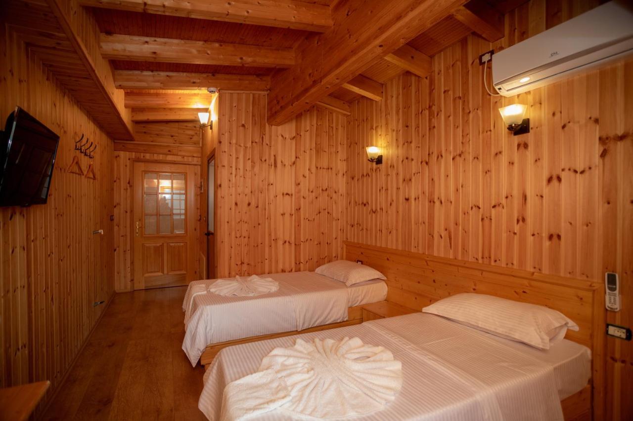 Hotel Shpija E Gjyshit Canaj Екстериор снимка