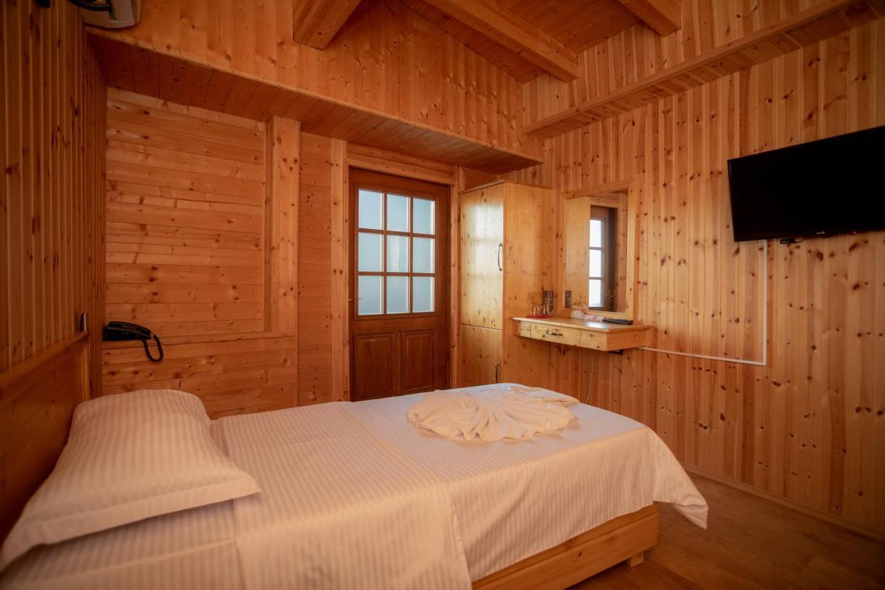 Hotel Shpija E Gjyshit Canaj Екстериор снимка