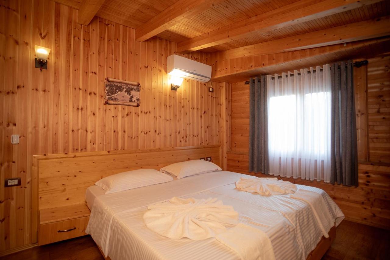Hotel Shpija E Gjyshit Canaj Екстериор снимка
